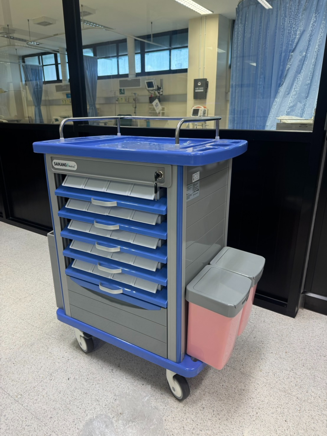 ส่งมอบ รถเข็นแจกยา